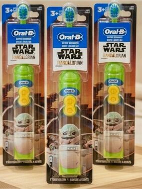 NWT Oral-B Kids Electric
Toothbrush Star Wars Grogu Baby Yoda NEW
Set of 3